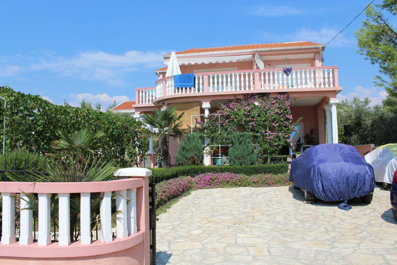 Apartmani Misak Vrsi Exterior photo