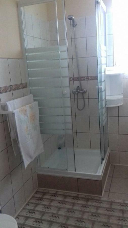 Apartmani Misak Vrsi Exterior photo