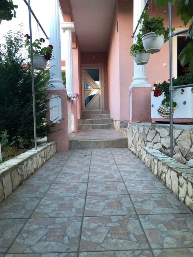 Apartmani Misak Vrsi Exterior photo